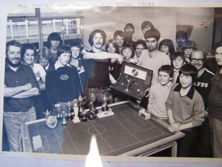 Mike Bradbury awards Staffs Open trophy at annual AGM of 1982
